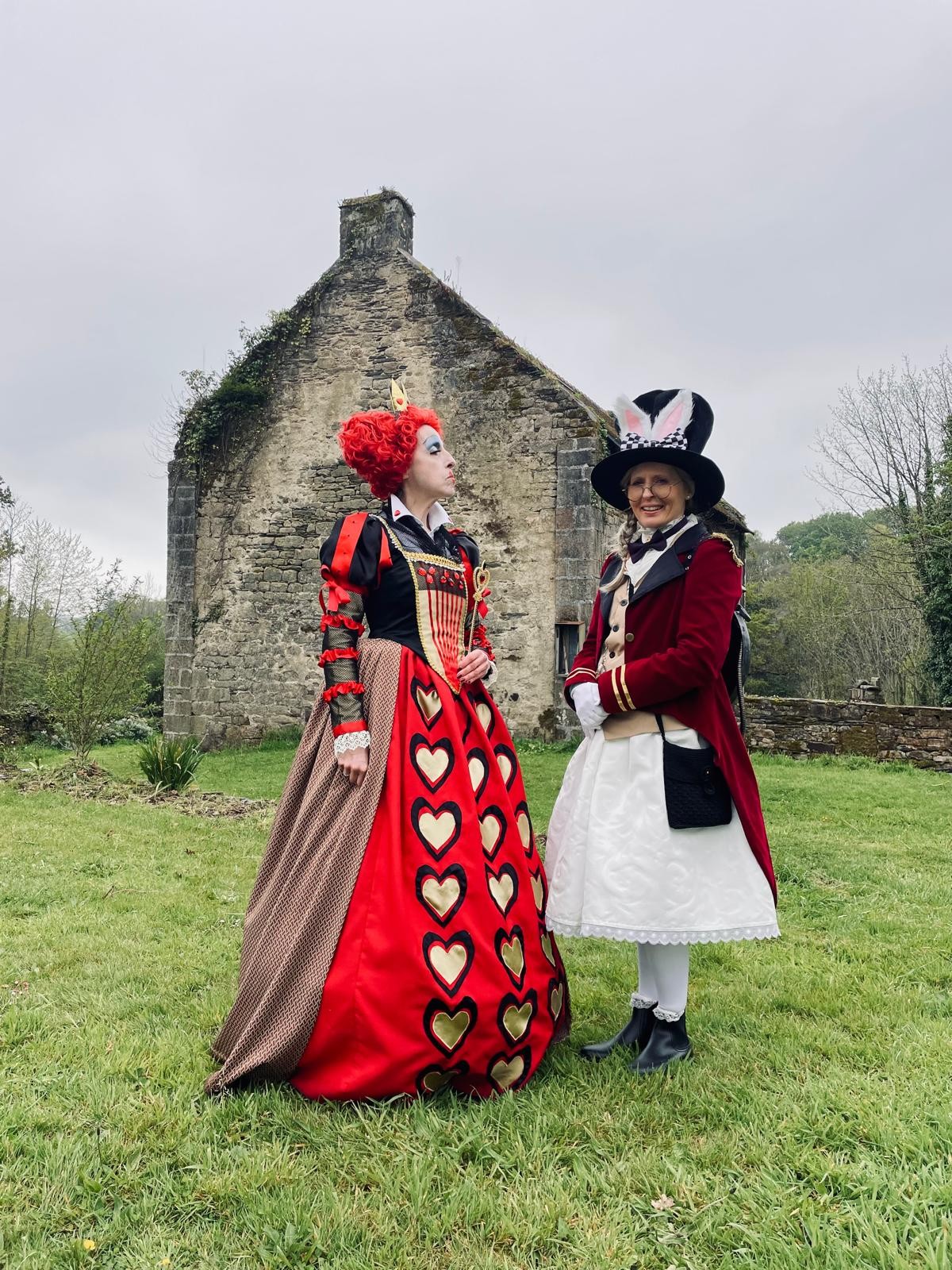 La Reine de cœur et le lapin blanc